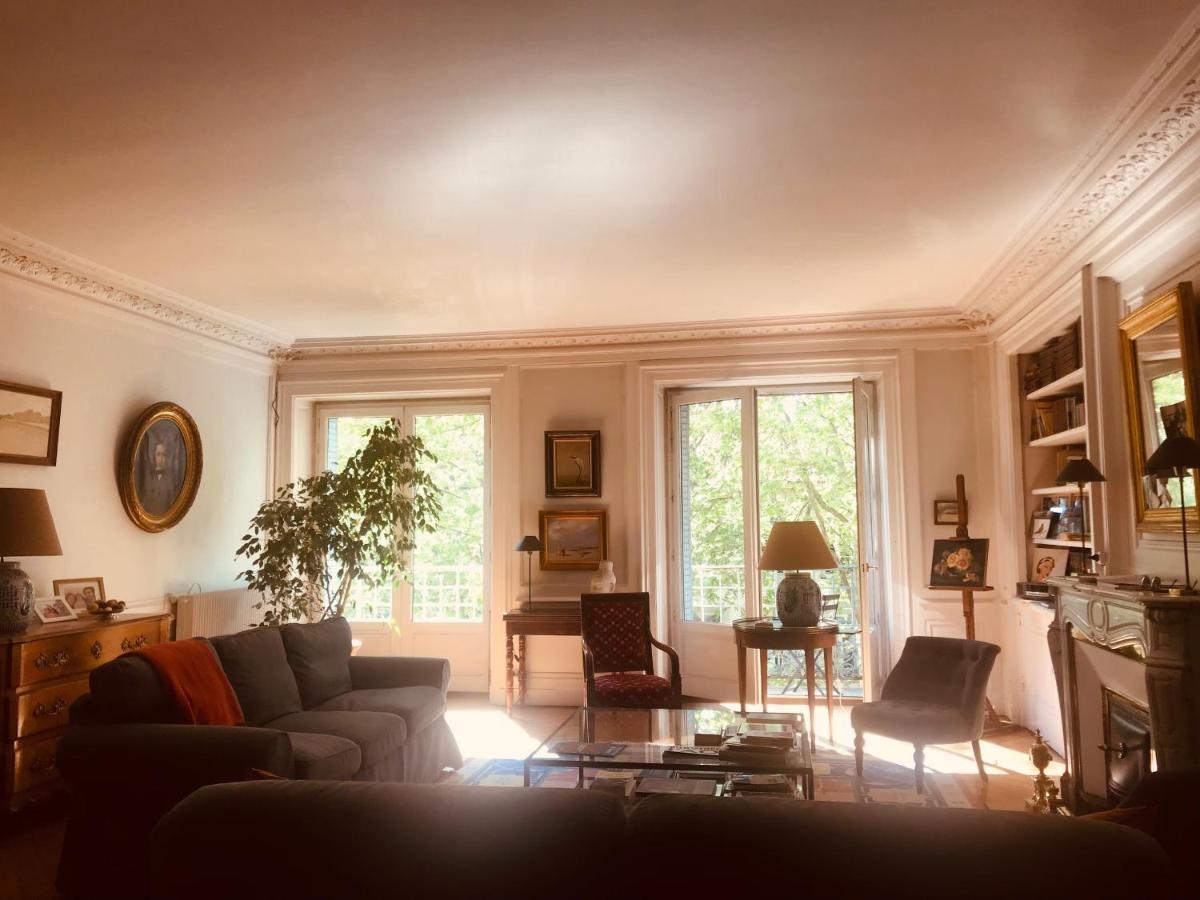 Berges du Rhône/ Chambre avec balcon Lyon Extérieur photo
