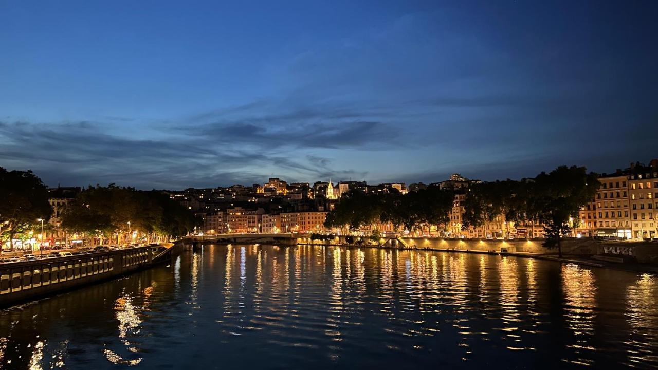 Berges du Rhône/ Chambre avec balcon Lyon Extérieur photo